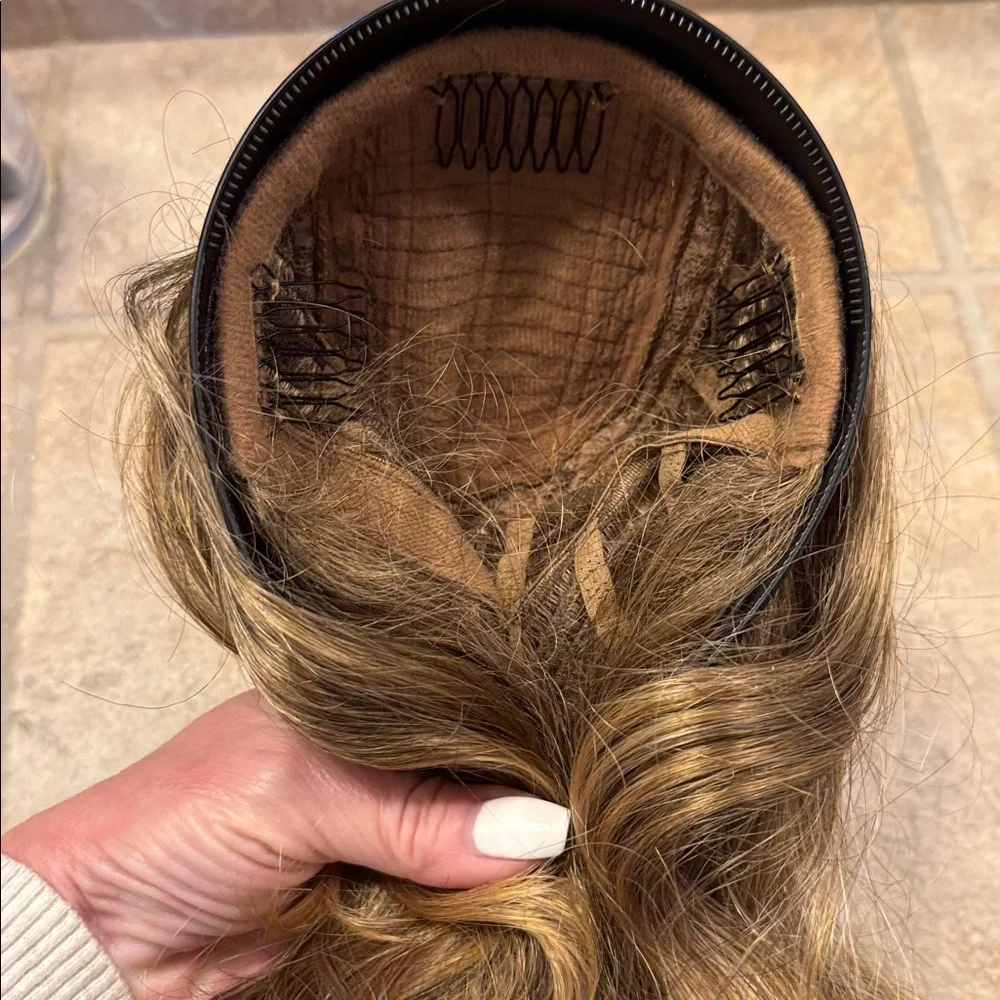 NWOT The Headband Fall Wavy By Toni Brattin Hair Piece - Picture 5 of 8